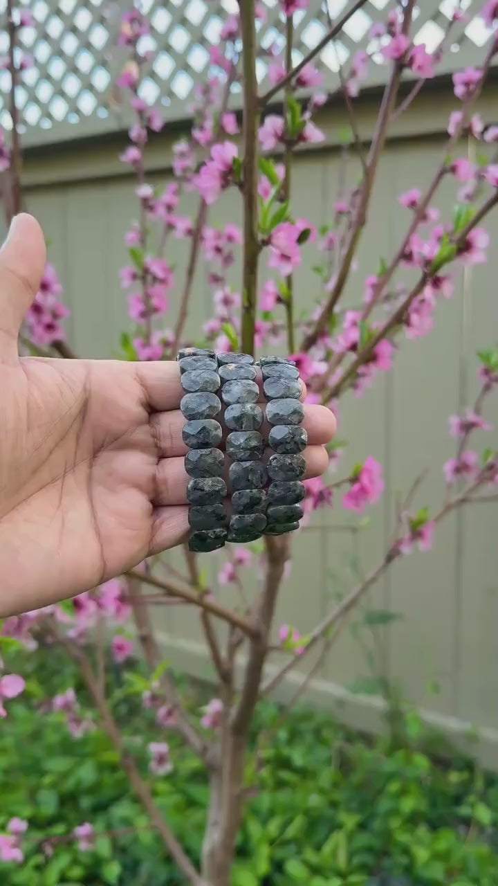 Grey Labradorite Bracelet — Intuition & Protection