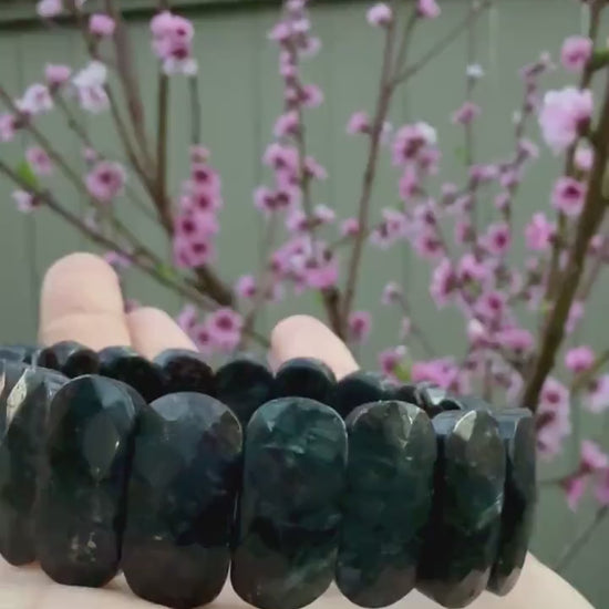 Nuummite Bracelet, 20x10mm — Protection & Grounding